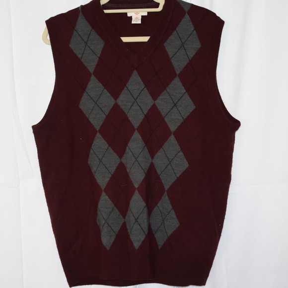 Dockers Men's Knit Vest, Burgundy Gray designs, Size Large 100 % Acrylic. - Picture 2 of 9